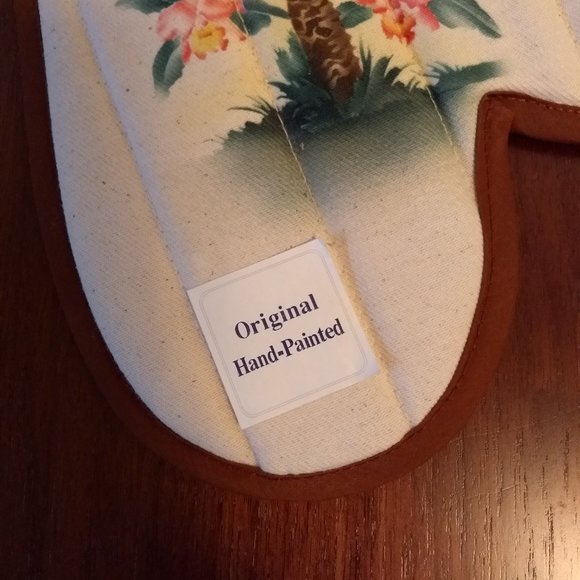 NWT Oven Mitt and Pot Holder. - Picture 3 of 4